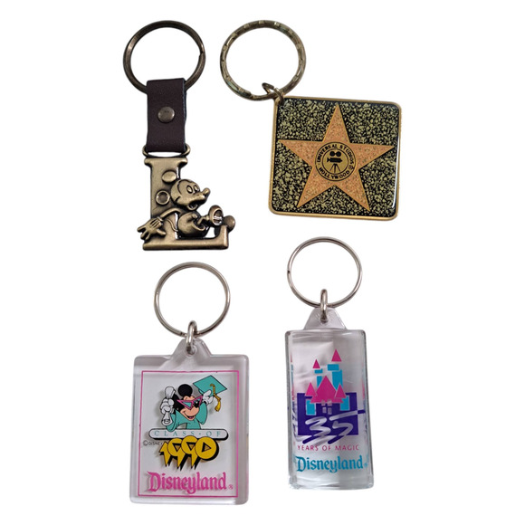 Vintage Disneyland Universal Studio Acrylic & Metal Keychains Lot of (4) - Picture 1 of 9